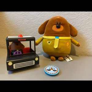 Hey Duggee Plush, Police Car, Figurine & Badge